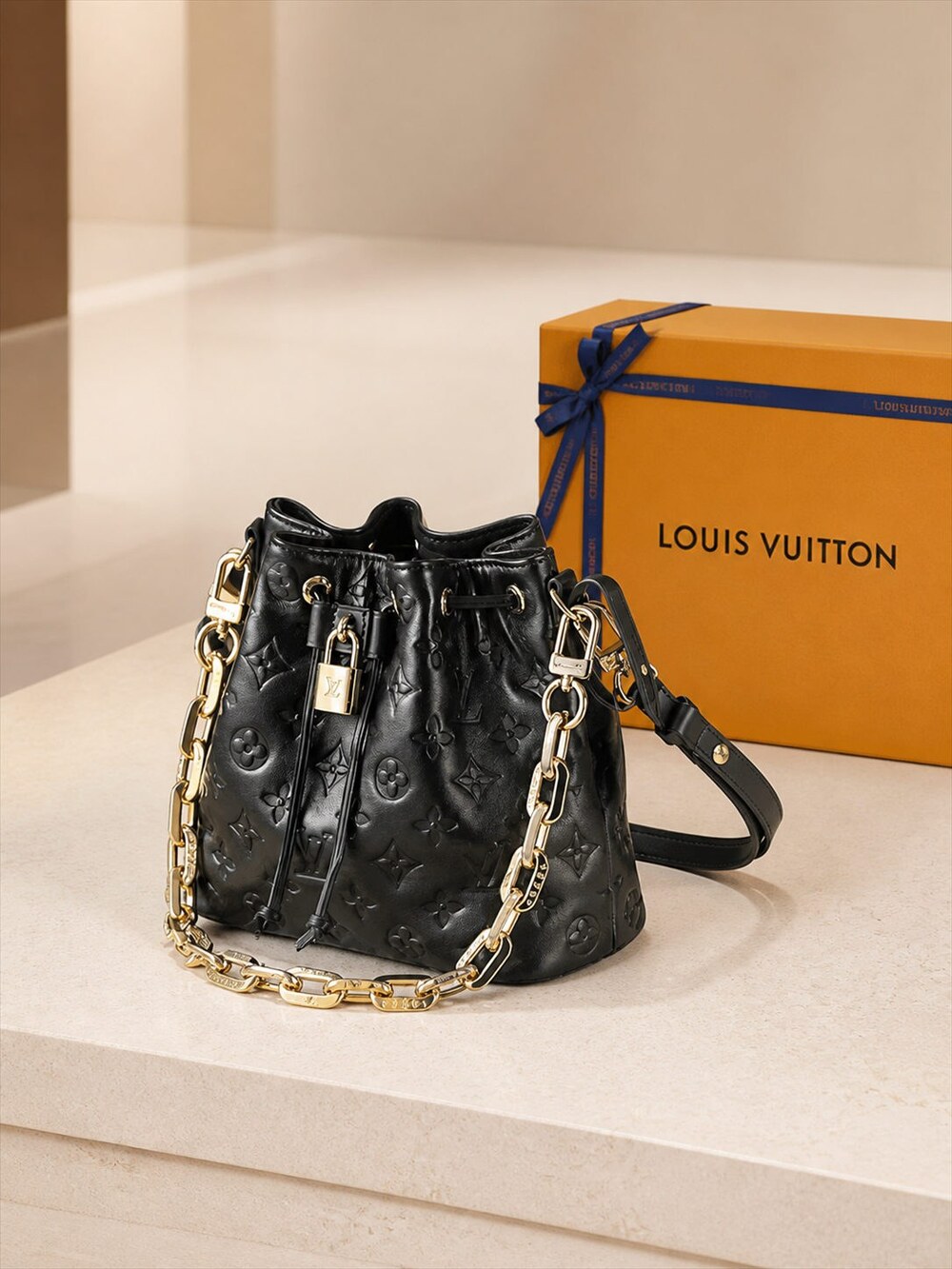 Louis Vuitton Coussin Black Lambskin Bucket Shoulder Bag - Picture 4 of 8